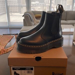 Dr martens 2976 POLISHED SMOOTH PLATFORM CHELSEA BOOTS